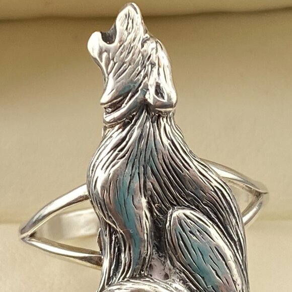 RARE Vtg Running Bear Trading Gallop Turquoise Sterling Silver Wolf Ring Sz 9.5 - Picture 7 of 16
